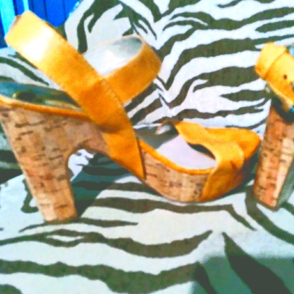 Michael Kors Sandels like new only worn twice
